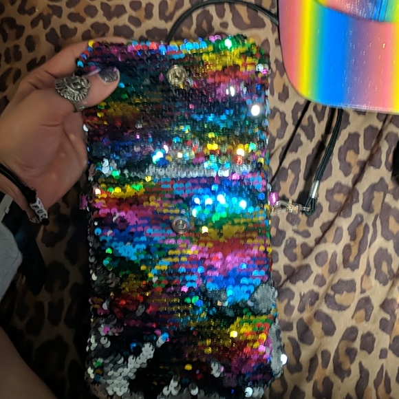 Rainbow Purse and Hats (set) - Picture 3 of 8